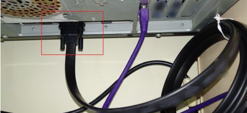 win7显示屏颜色变红色的解决方法