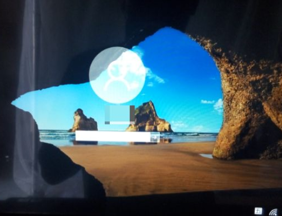 笔记本电脑开不了机怎么办只有鼠标箭头