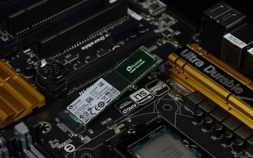 如何自己组装电脑?